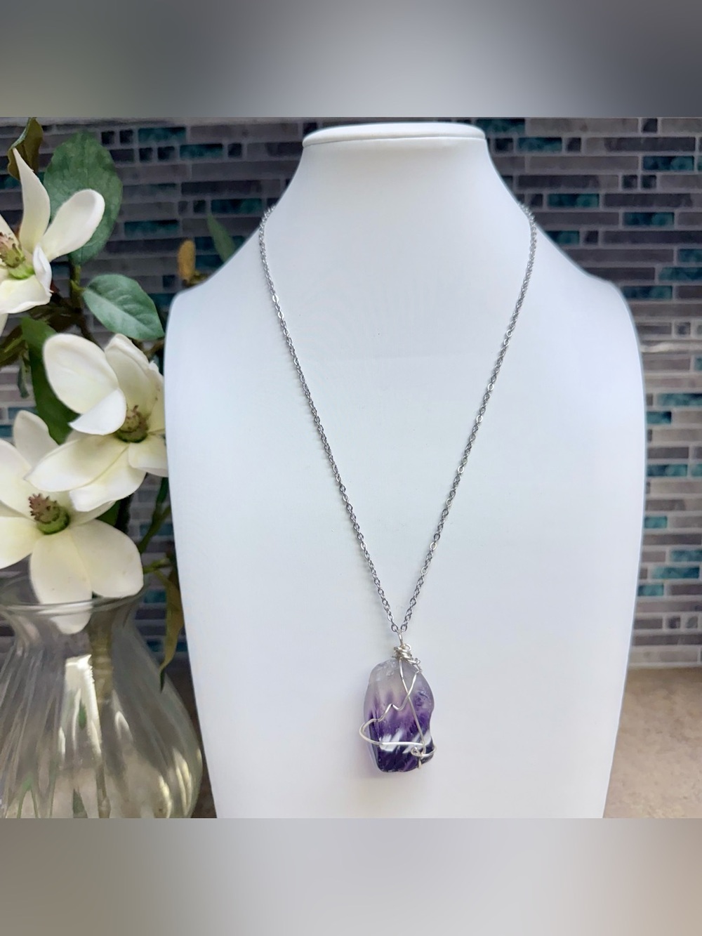Hand crafted wire wrapped chevron amethyst pendant necklace - Picture 2 of 5